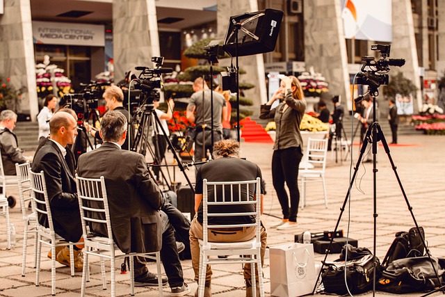 Interviews, media 